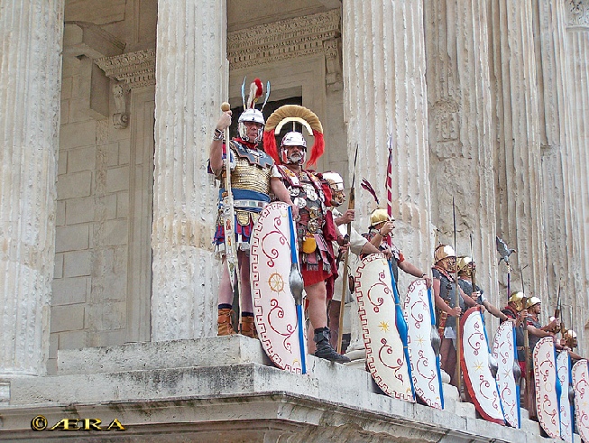 Photos legion Romaine Nîmes Grands Jeux Romains 2018.  Spartacus